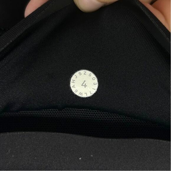 Lululemon In Movement Crop Leggings 19" Womens Sz 4 Black Everlux Stretch Casual - Picture 4 of 5